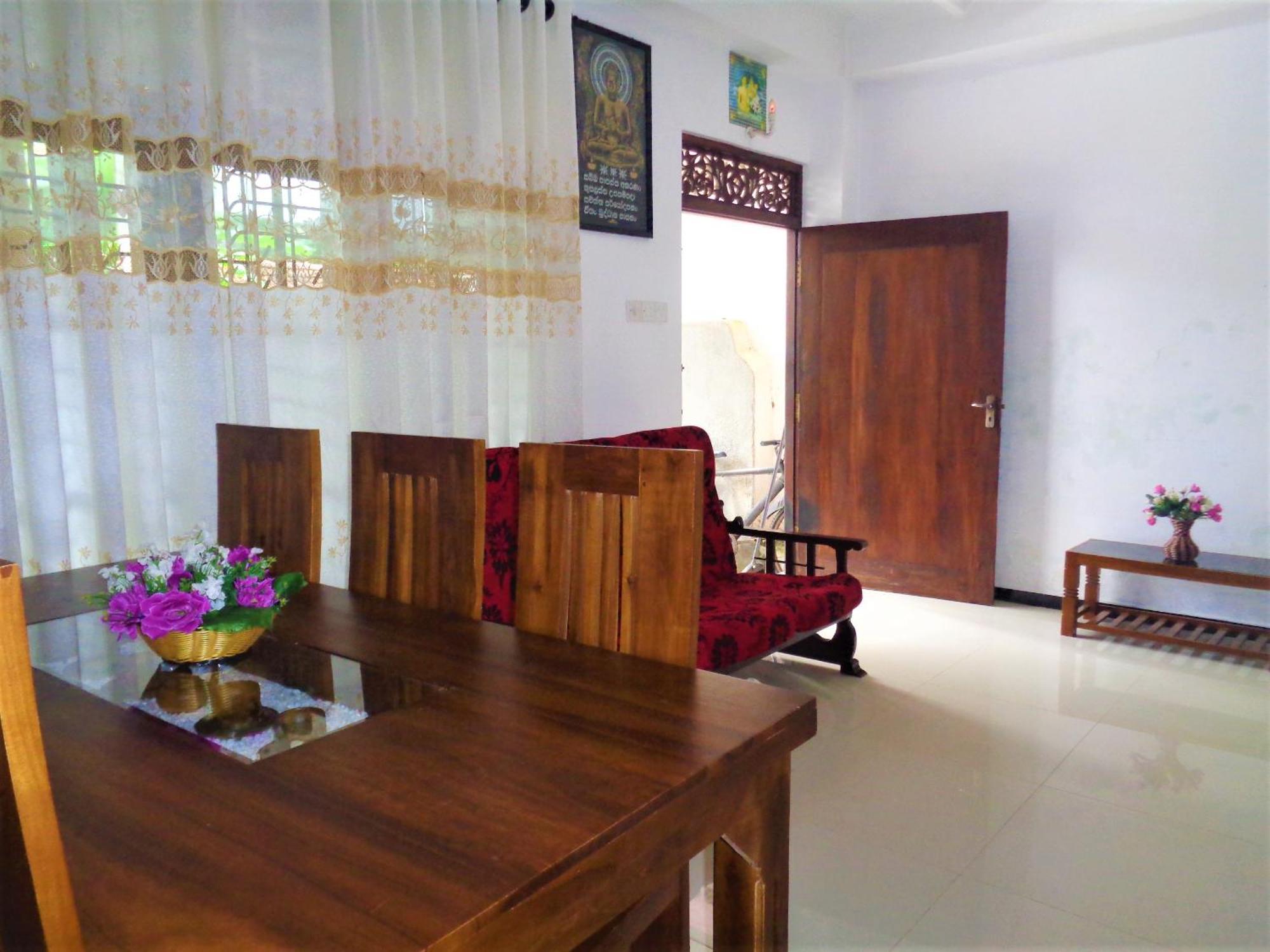 De Fancy House Hotel Unawatuna Exterior photo